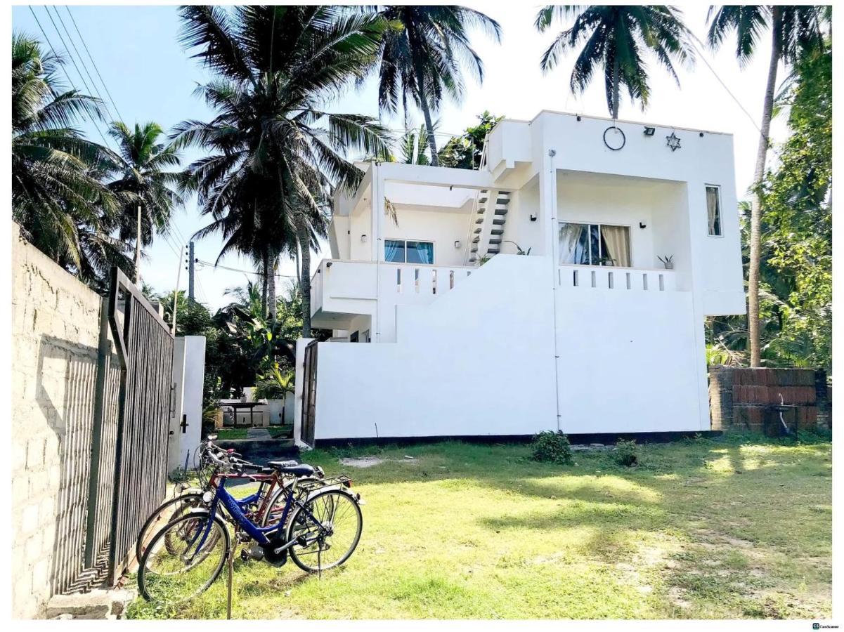Ayona Beach Villa Katuneriya Exteriér fotografie