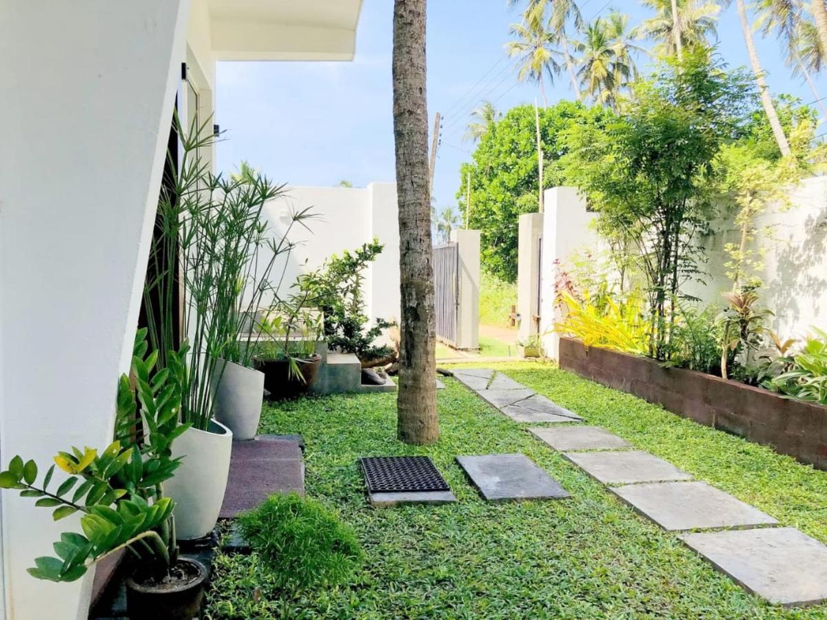 Ayona Beach Villa Katuneriya Exteriér fotografie