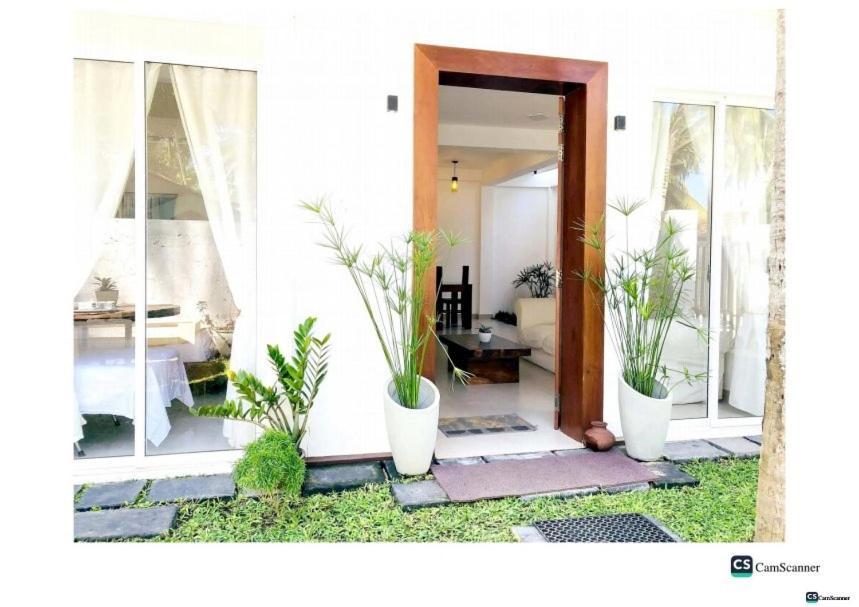 Ayona Beach Villa Katuneriya Exteriér fotografie